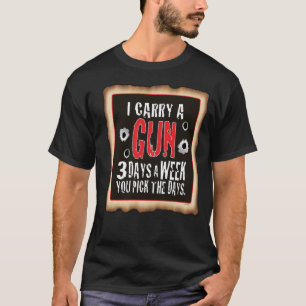 黒いT私は銃、選びます日を運びます Tシャツ