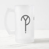 黒いYか。 記号によって曇らされるマグ フロストグラスビールジョッキ (左)