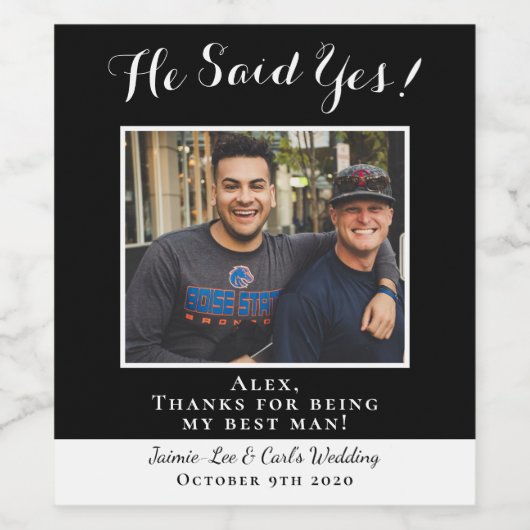 黒おもしろい彼はYes写真ありがとう花婿介添人 ワインラベル (シングルラベル)