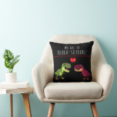 黒おもしろい恐竜カップル愛バレンタインデー クッション (椅子)