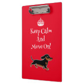 黒およびタンのダックスフントのランニング クリップボード (左)