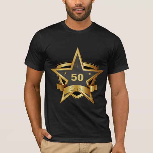 黒および金ゴールドの第50誕生日の星 Tシャツ (正面)