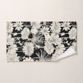 黒かわいらしい背景に白い花 ハンドタオル (ハンドタオル)