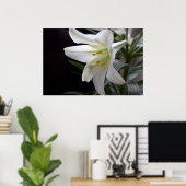 黒かわいらし色の純粋な白のイースターユリの花 ポスター (ホームオフィス)