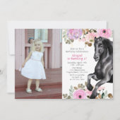 黒かわいらし馬とピンクの花フォト誕生日 招待状 (正面)