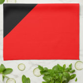 黒くおよび赤い斜めの旗 キッチンタオル (折り畳み)