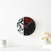 黒くおよび赤く渦巻形のなつる植物 ラウンド壁時計 (ホーム)