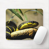 黒くおよび黄色のヘビ マウスパッド (マウス)