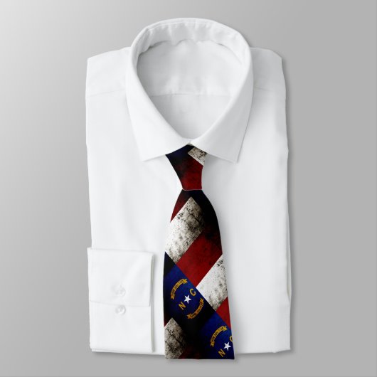 黒くグランジなノースカロライナの州の旗 ネクタイ (タイ)