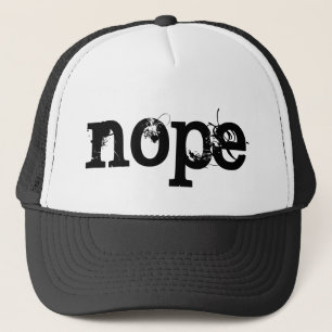 黒くグランジな文字NOPE キャップ