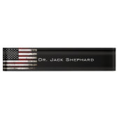 黒くグランジな米国旗 デスクネームプレート (正面)