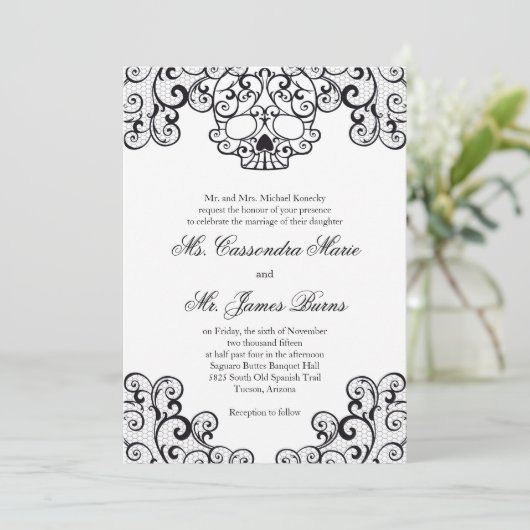 黒くファンシーなレースのスカルの結婚式招待状 招待状 (スタンド正面)