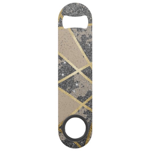 黒くモダンなグリッターのGeoの金ゴールドの三角形のモノグラム スピード栓抜き (裏面)