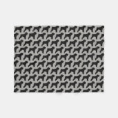 黒くロシアのなテリアはパターンのシルエットを描きます フリースブランケット (正面(横))