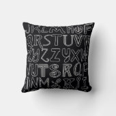 黒く及び白いアルファベットの輪郭の芸術の装飾用クッション クッション (裏面)