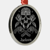 黒く及び白いスカルおよび銃 メタルオーナメント (右)