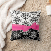 黒く及び白いダマスク織の装飾者の枕 クッション (ブランケット)