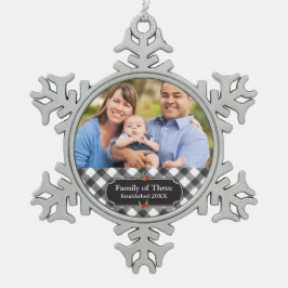 黒く及び白いバッファローの格子縞のパーソナライズな家族 スノーフレークピューターオーナメント