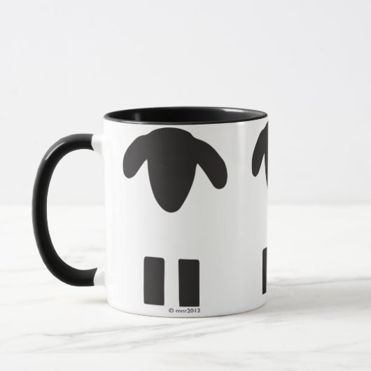 黒く及び白いヒツジのマグ マグカップ (左)