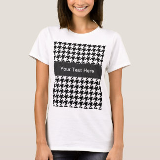 黒く及び白い千鳥格子の Tシャツ