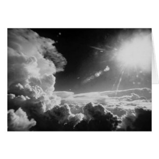 黒く及び白い雲