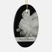 黒く及び白いBabysの初めてのクリスマスのオーナメント セラミックオーナメント (右)