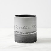 黒く及び白いDestinフロリダ港のコーヒー・マグ マグカップ (中央)