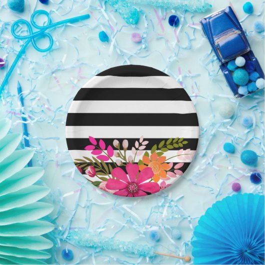 黒く及び白くストライプのな民間伝承によっては|の明るい赤紫色が開花します ペーパープレート (パーティー)