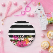 黒く及び白くストライプのな民間伝承によっては|の明るい赤紫色が開花します ペーパープレート (パーティー)