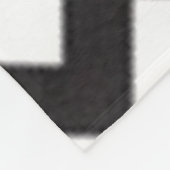 黒く赤いシェブロン フリースブランケット (角)