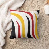 黒く赤い黄色のストライプ クッション (ブランケット)