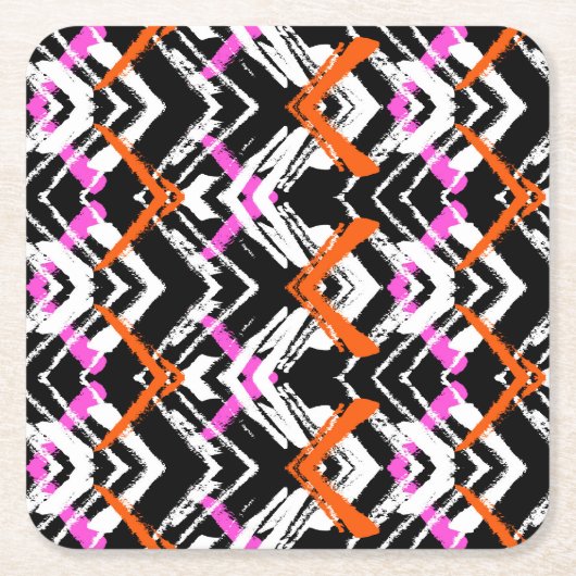 黒く、オレンジ、およびピンクの手描きの矢パターン スクエアペーパーコースター (正面)