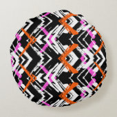 黒く、オレンジ、およびピンクの手描きの矢パターン ラウンドクッション (裏面)