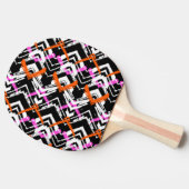 黒く、オレンジ、およびピンクの手描きの矢パターン 卓球ラケット (横)