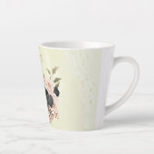 黒ずんだ ほのかなピンクの花 カフェラテマグ (右)