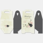 黒ずんだ ルージュピンクの花 フェイバーボックス (見開き)