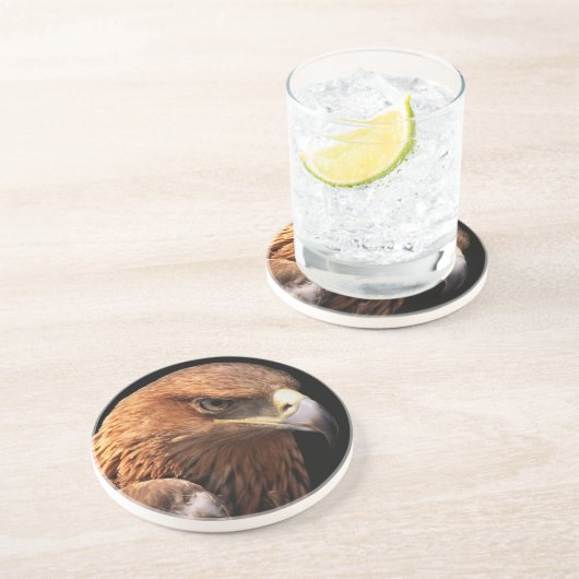 黒で隔離されるワシのポートレート コースター (側面)