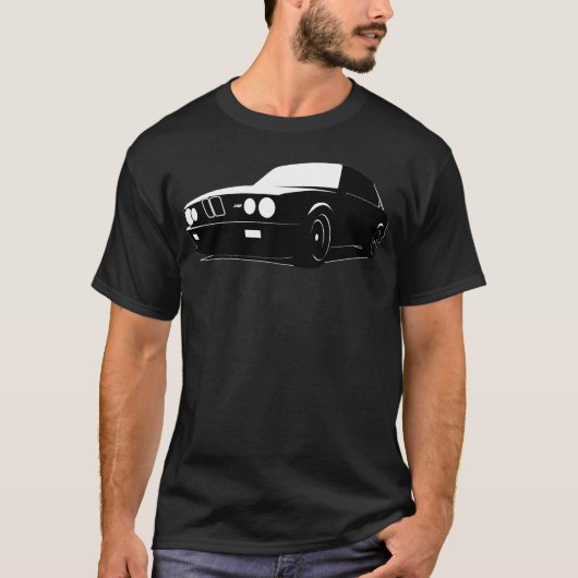 黒で黒いBMW E28 M5 Tシャツ (正面)