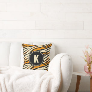 黒とオレンジのトラのストライプ柄モノグラム クッション