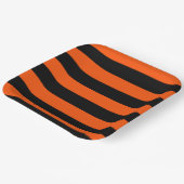 黒とオレンジのハロウィンストライプの ペーパープレート (傾斜あり)