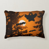 黒とオレンジの不気味ハロウィーンの夜景 アクセントクッション (正面)