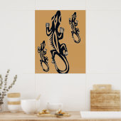 黒とオレンジの部族スタイルトカゲ ポスター (キッチン)