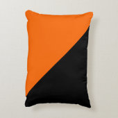 黒とオレンジ アクセントクッション (裏面(縦))