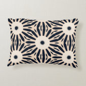 黒とクリームの先見性の渦アクセント枕 アクセントクッション (裏面)