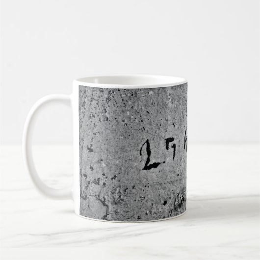 黒とグレーのコンクリートサーフェス コーヒーマグカップ (左)