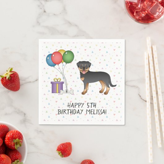 黒とタンのロットワイラー漫画の犬 – 誕生日 スタンダードカクテルナプキン (インサイチュ)