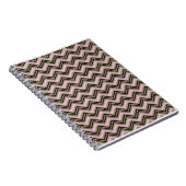 黒とピンクのジグザグ模様 ノートブック (右側)