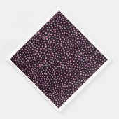 黒とピンクの不均等なドットのグラフィックデザイン (コーナー)