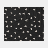 黒とベージュのドードルキュートなハート柄 フリースブランケット (正面(横))