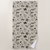 黒とベージュの手描きタトゥーパターン ビーチタオル (正面)